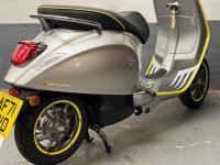 PIAGGIO Vespa