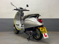 PIAGGIO Vespa