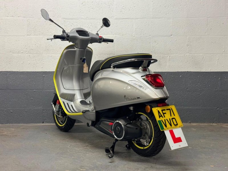 PIAGGIO Vespa