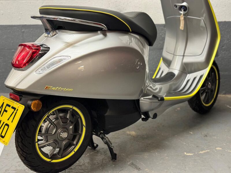 PIAGGIO Vespa