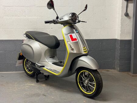 PIAGGIO Vespa