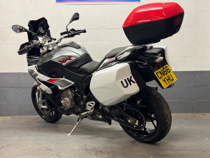 BMW S1000XR