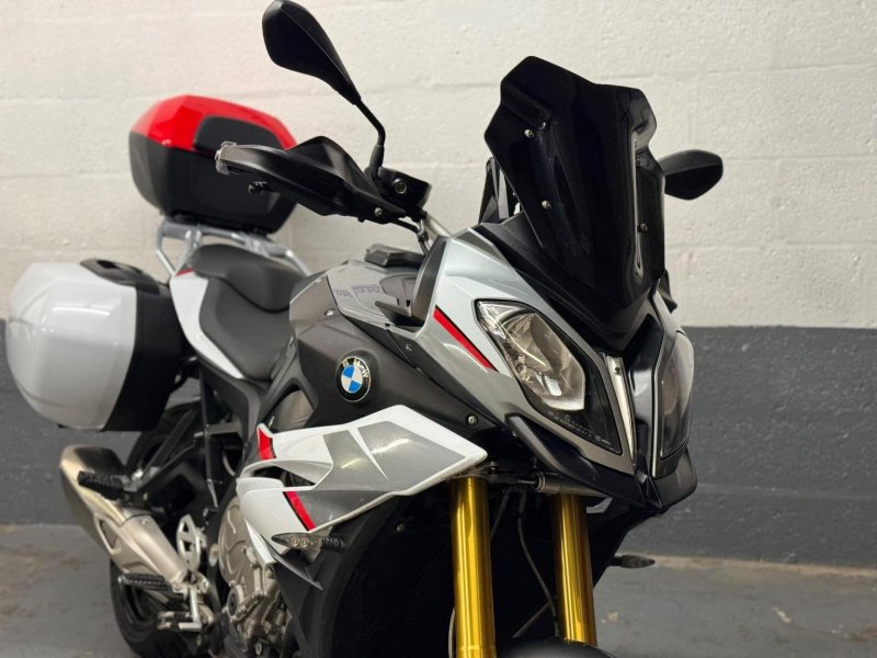 BMW S1000XR