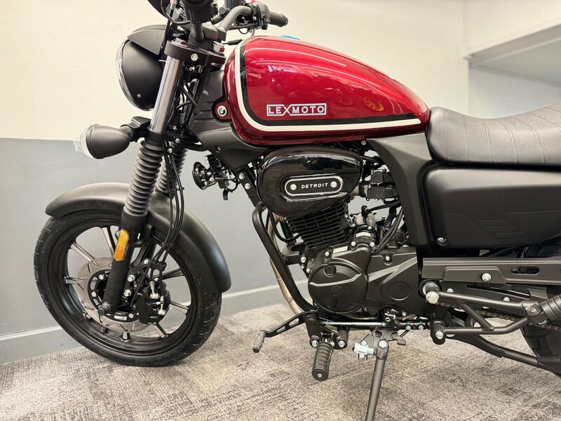 LEXMOTO DETROIT