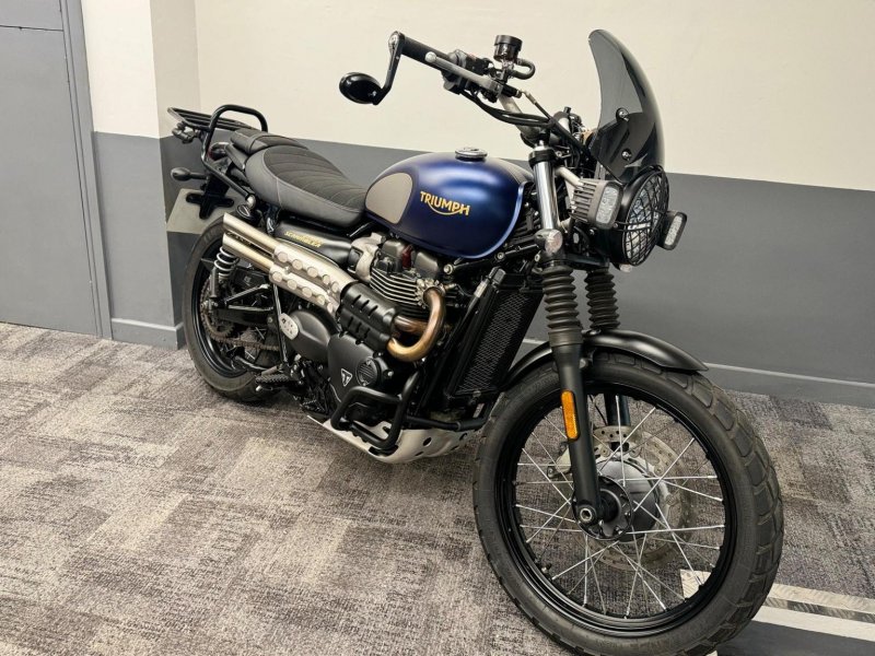 TRIUMPH Street Scrambler
