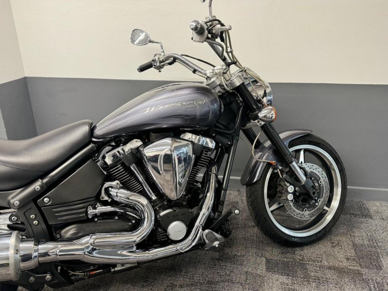YAMAHA XV1700