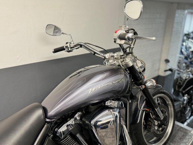 YAMAHA XV1700