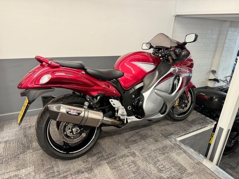 SUZUKI GSX1300R Hayabusa