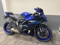 YAMAHA R7