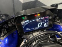 YAMAHA R7