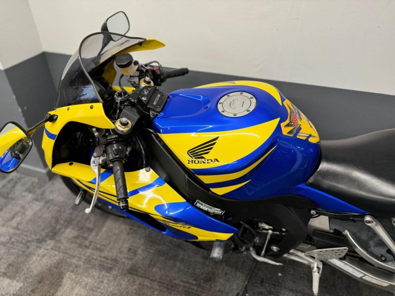 HONDA CBR1000RR Fireblade