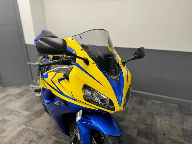 HONDA CBR1000RR Fireblade