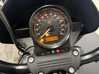 HARLEY-DAVIDSON Sportster