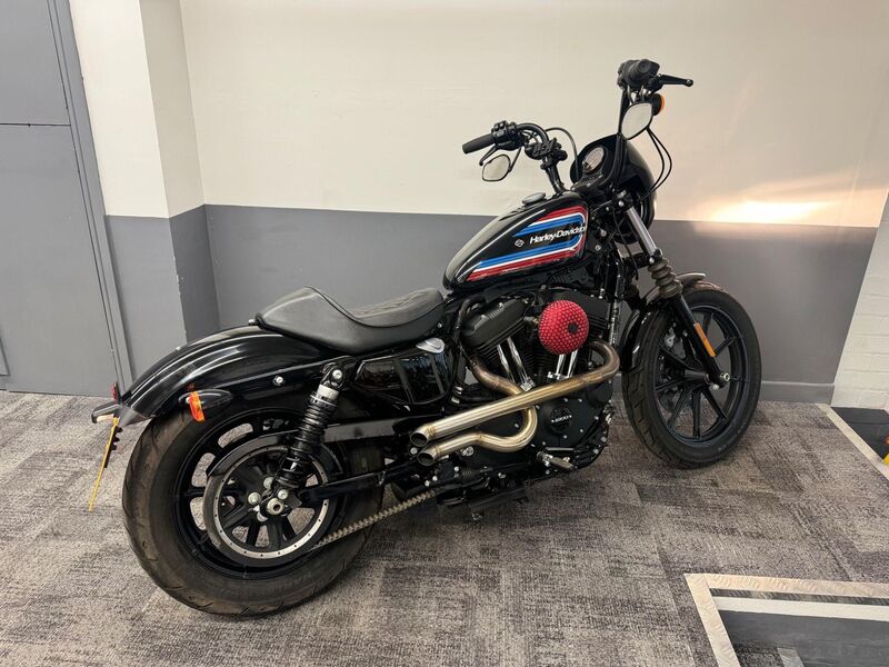 HARLEY-DAVIDSON Sportster