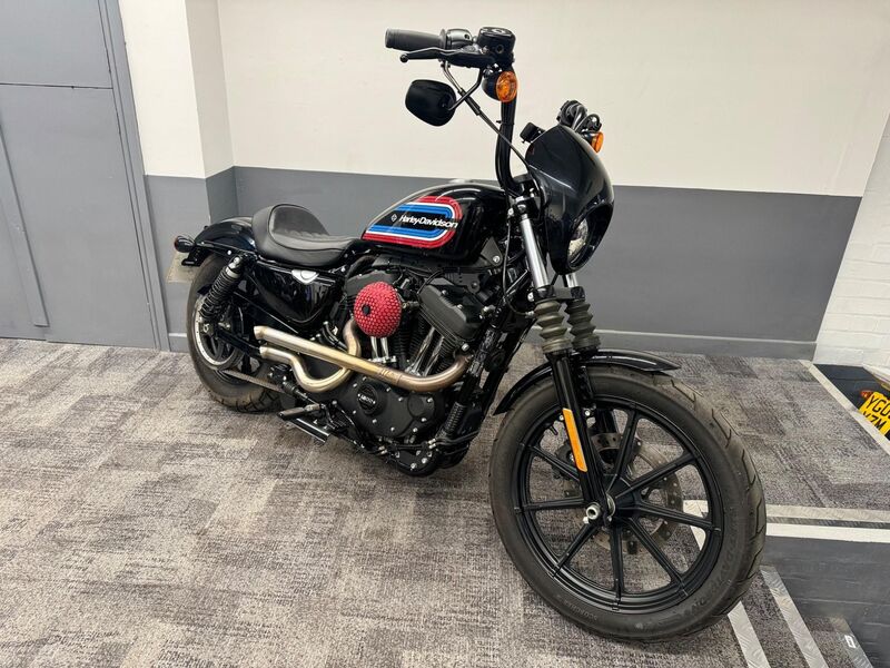 HARLEY-DAVIDSON Sportster