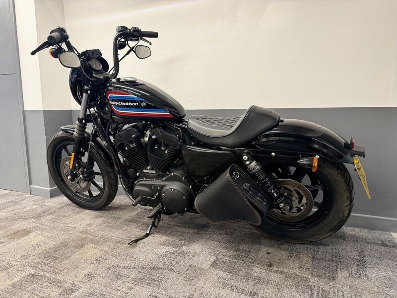 HARLEY-DAVIDSON Sportster