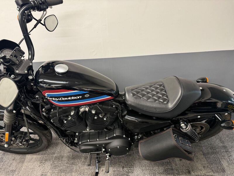 HARLEY-DAVIDSON Sportster