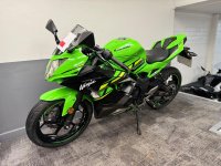 KAWASAKI Ninja 125