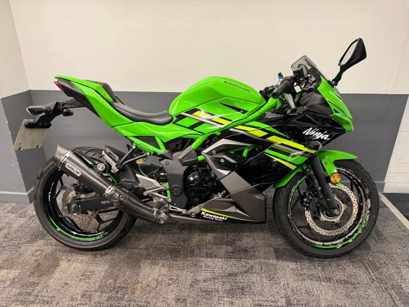 KAWASAKI Ninja 125