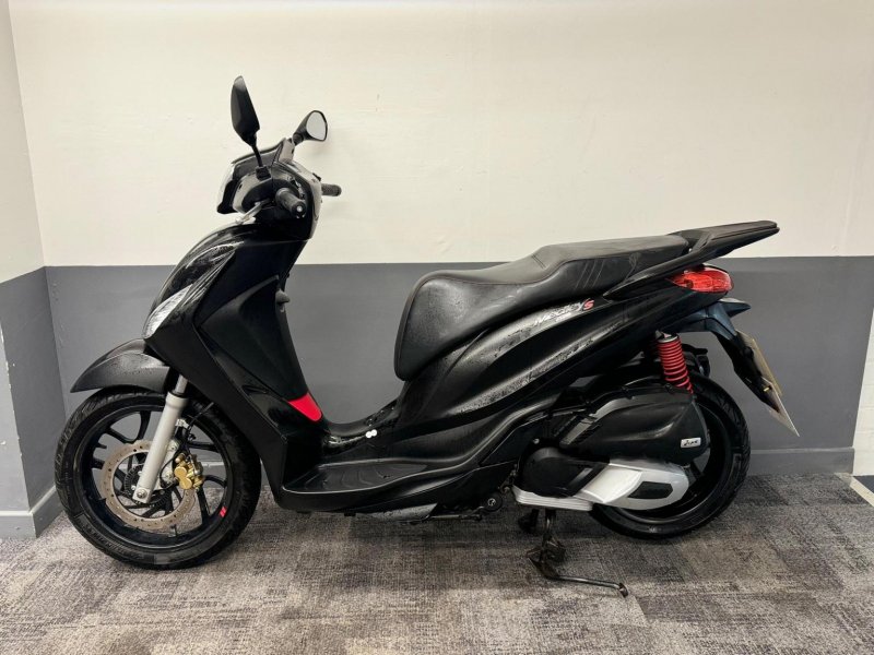 PIAGGIO Medley 125