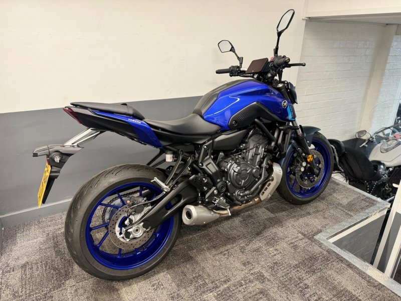YAMAHA MT-07