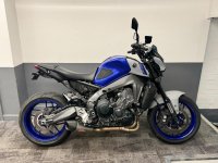 YAMAHA MT-09
