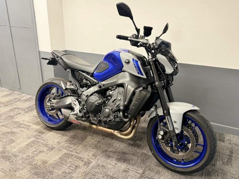 YAMAHA MT-09
