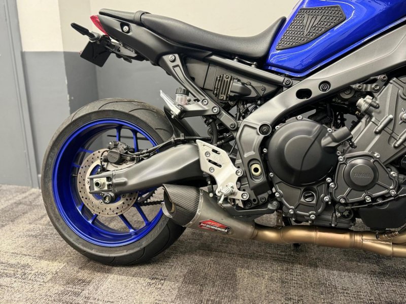 YAMAHA MT-09
