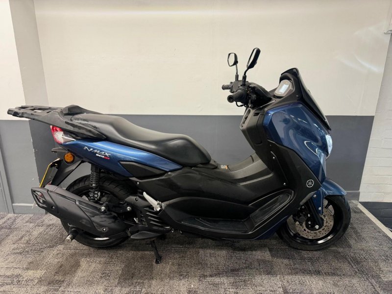 YAMAHA Nmax