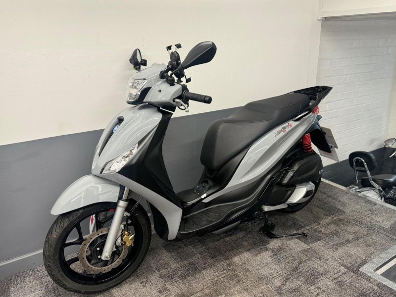 PIAGGIO Medley 125