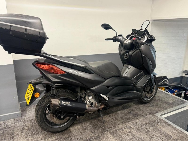 YAMAHA 