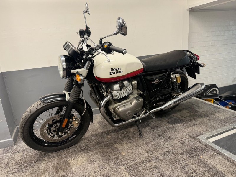 ROYAL ENFIELD INTERCEPTOR