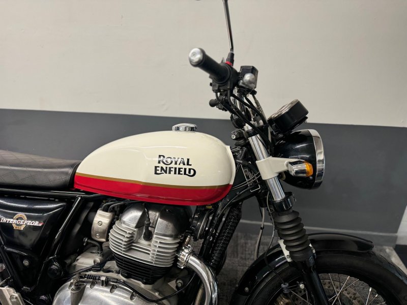 ROYAL ENFIELD INTERCEPTOR