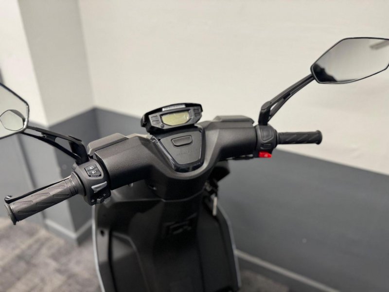 PEUGEOT SPEEDFIGHT