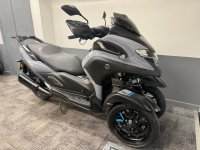 YAMAHA Tricity