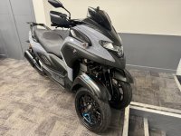 YAMAHA Tricity