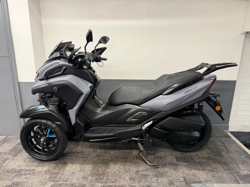 YAMAHA Tricity