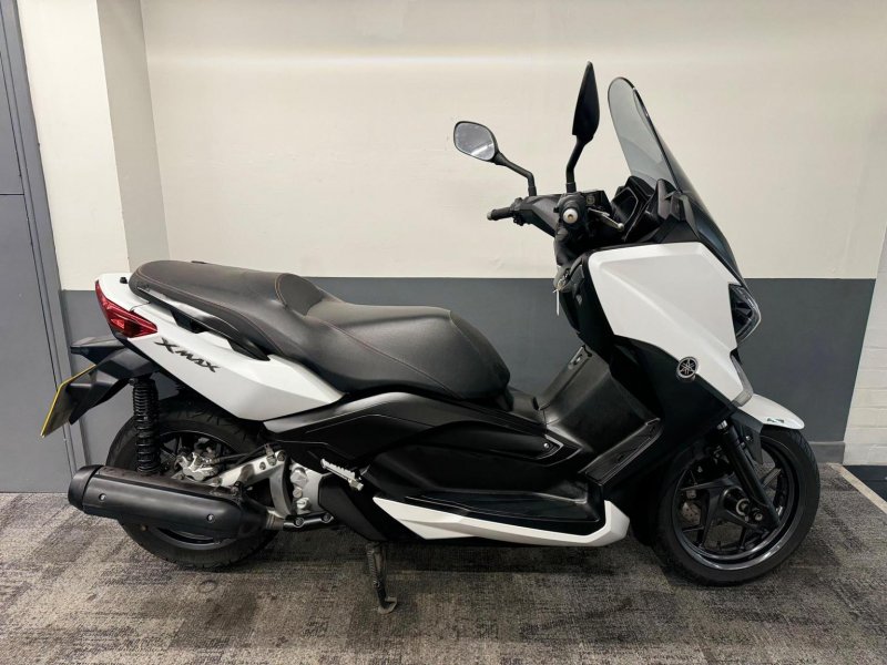 YAMAHA 