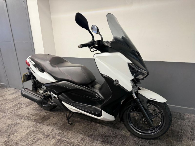 YAMAHA 