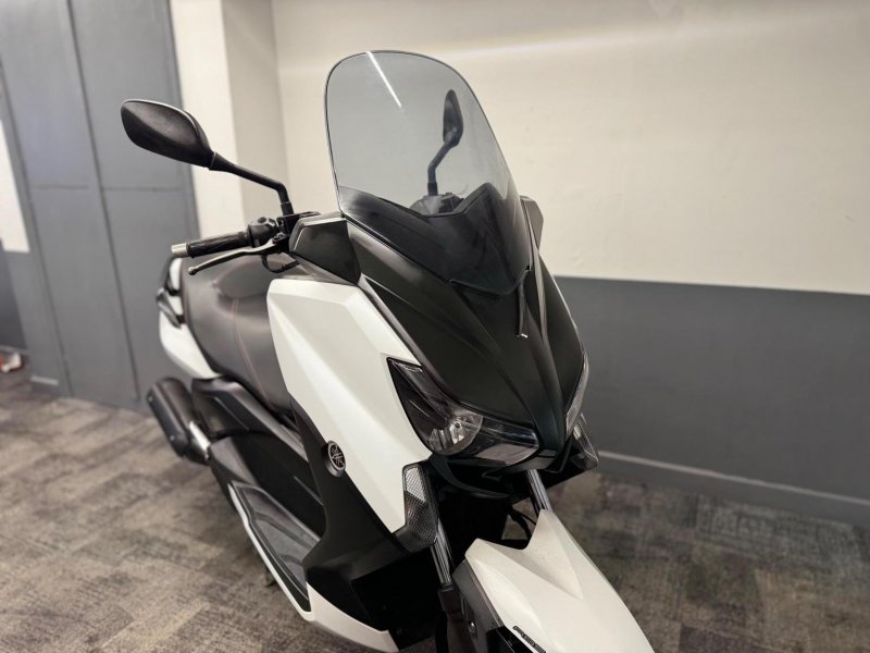 YAMAHA 