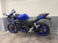 YAMAHA R125