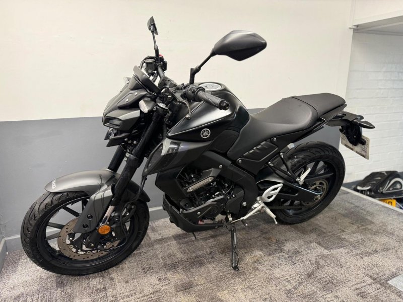 YAMAHA MT-125