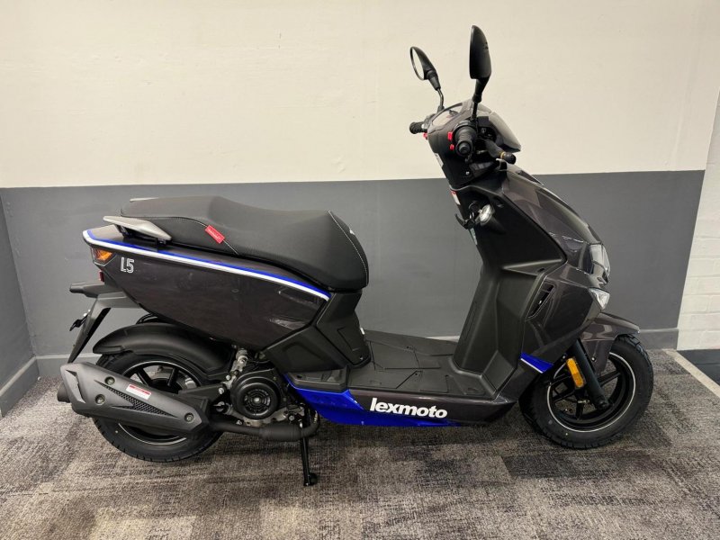 LEXMOTO FM