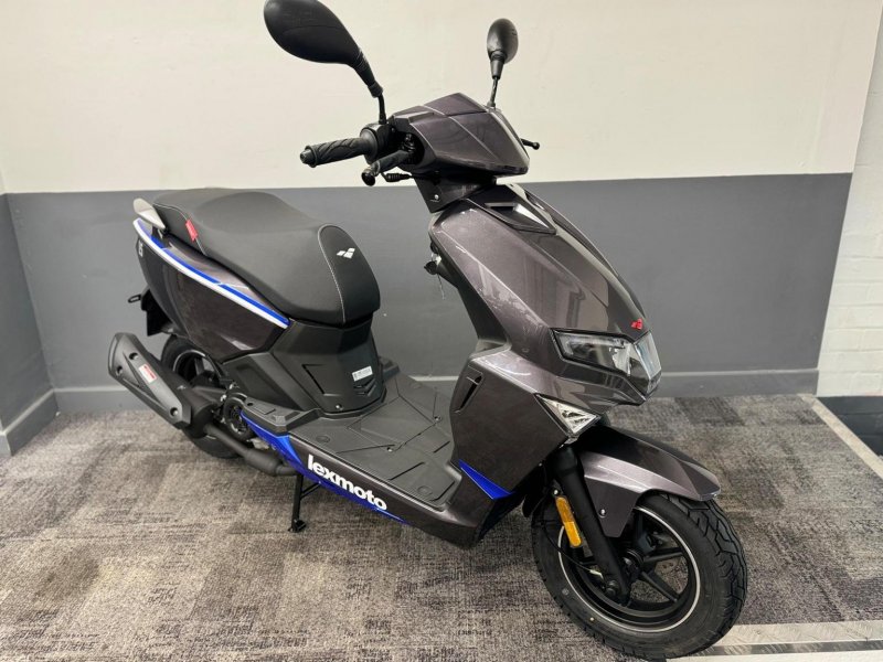 LEXMOTO FM
