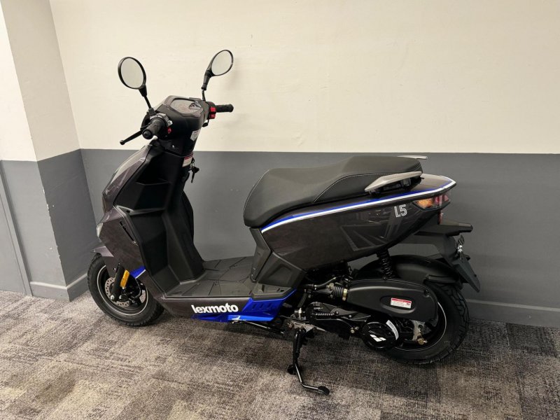 LEXMOTO FM