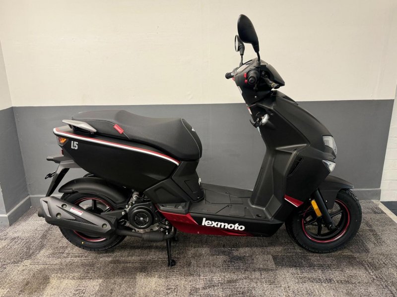 LEXMOTO FM