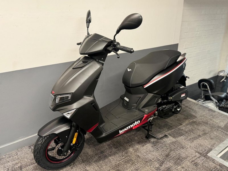 LEXMOTO FM