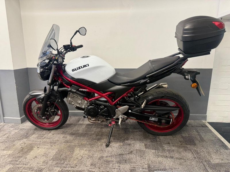 SUZUKI SV650