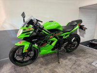 KAWASAKI Ninja 125