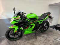 KAWASAKI Ninja 125